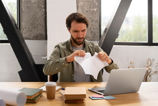 Quebra contrato locador